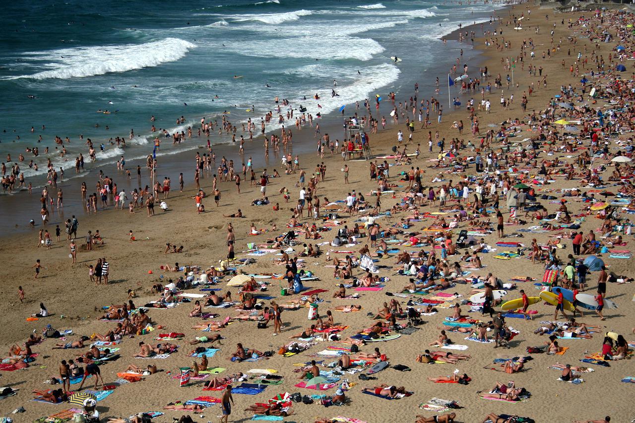 пляж много народу