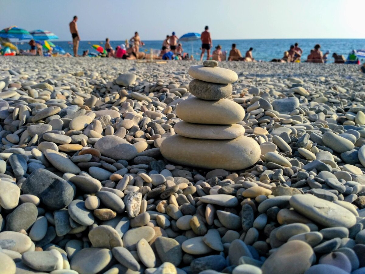 Пляж камушки в феодосии
