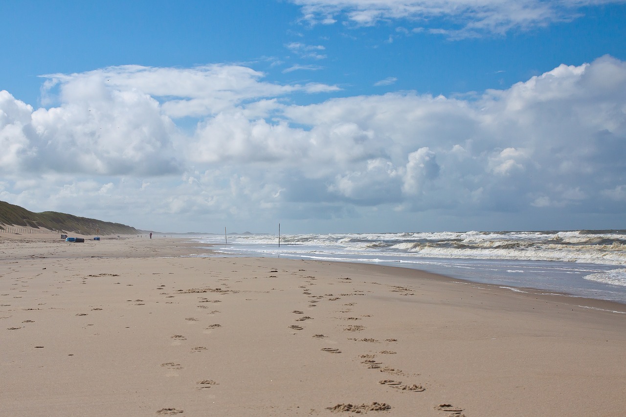 Песчаный пляж Север