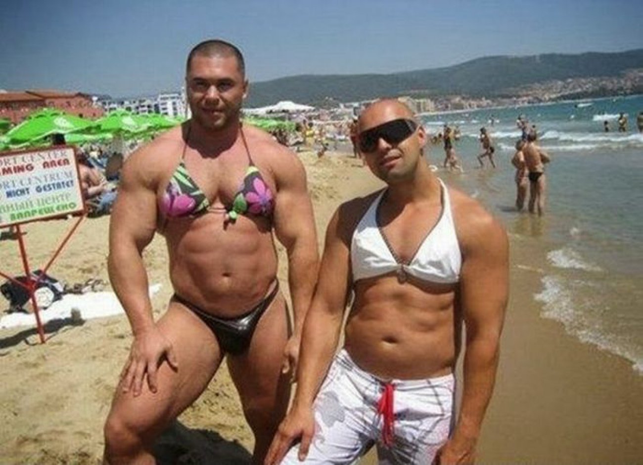 Нелепые купальники на пляже