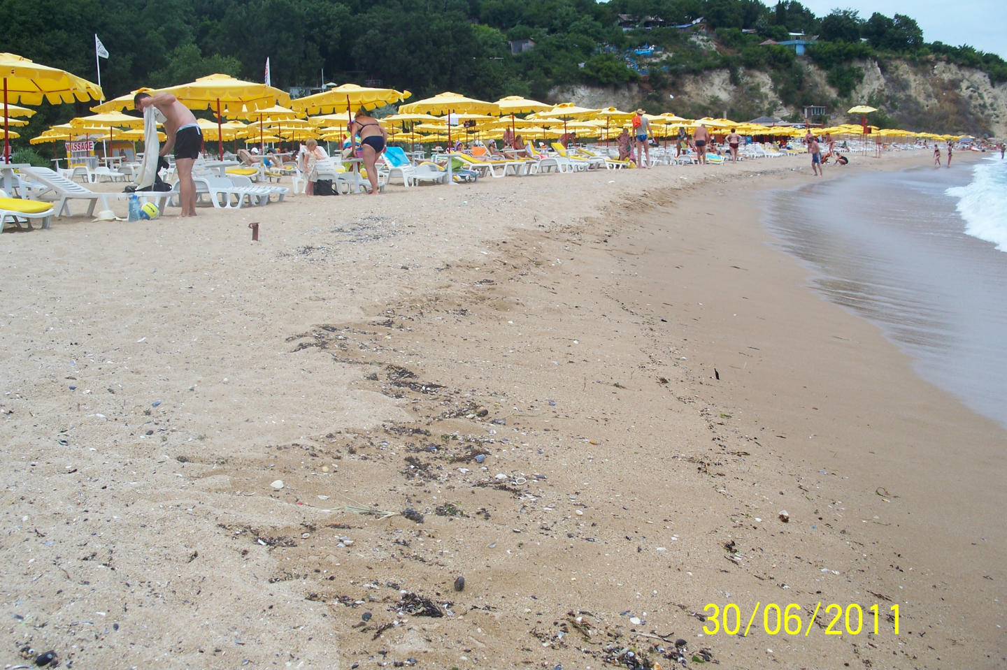 Лермонтово пляж золотые пески