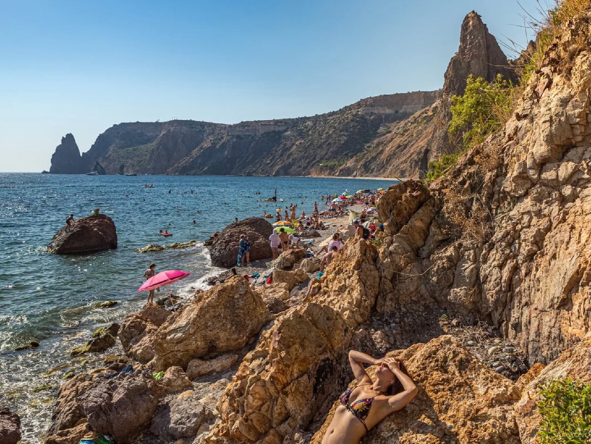 Крым яшмовый пляж