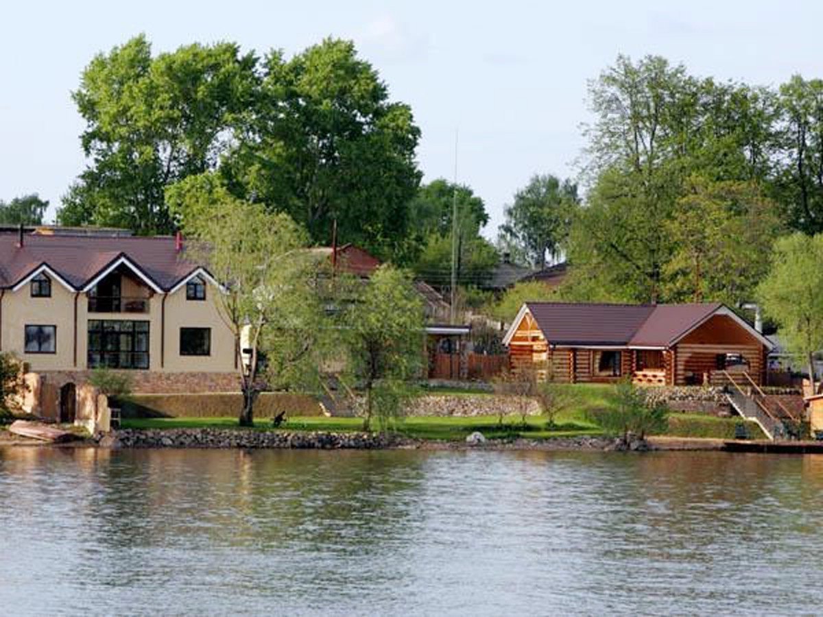 Продажа домов у реки