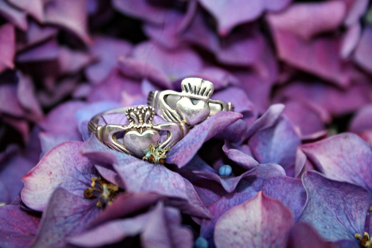 Красивые кольца цветы