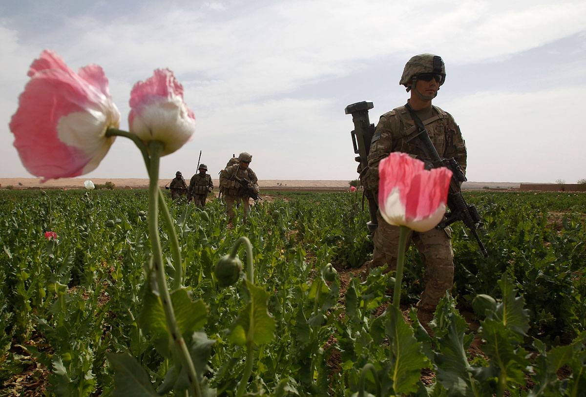 Мак Афганский американский солдат