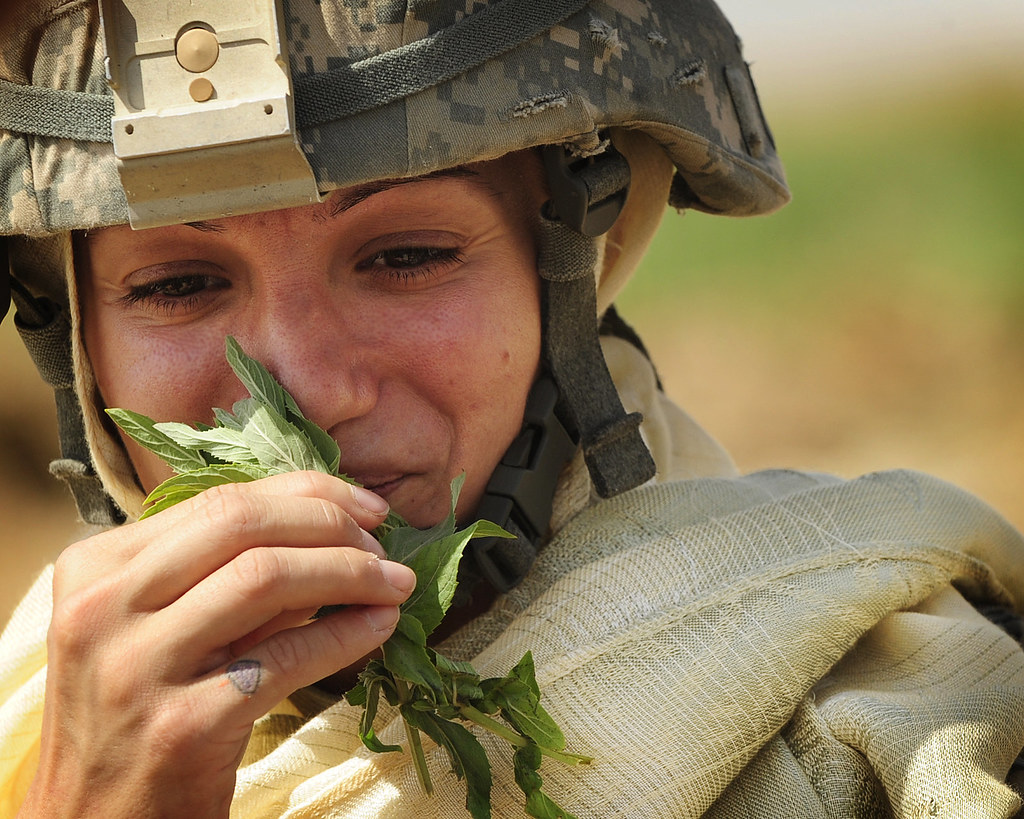 Женщины военные в Афганистане