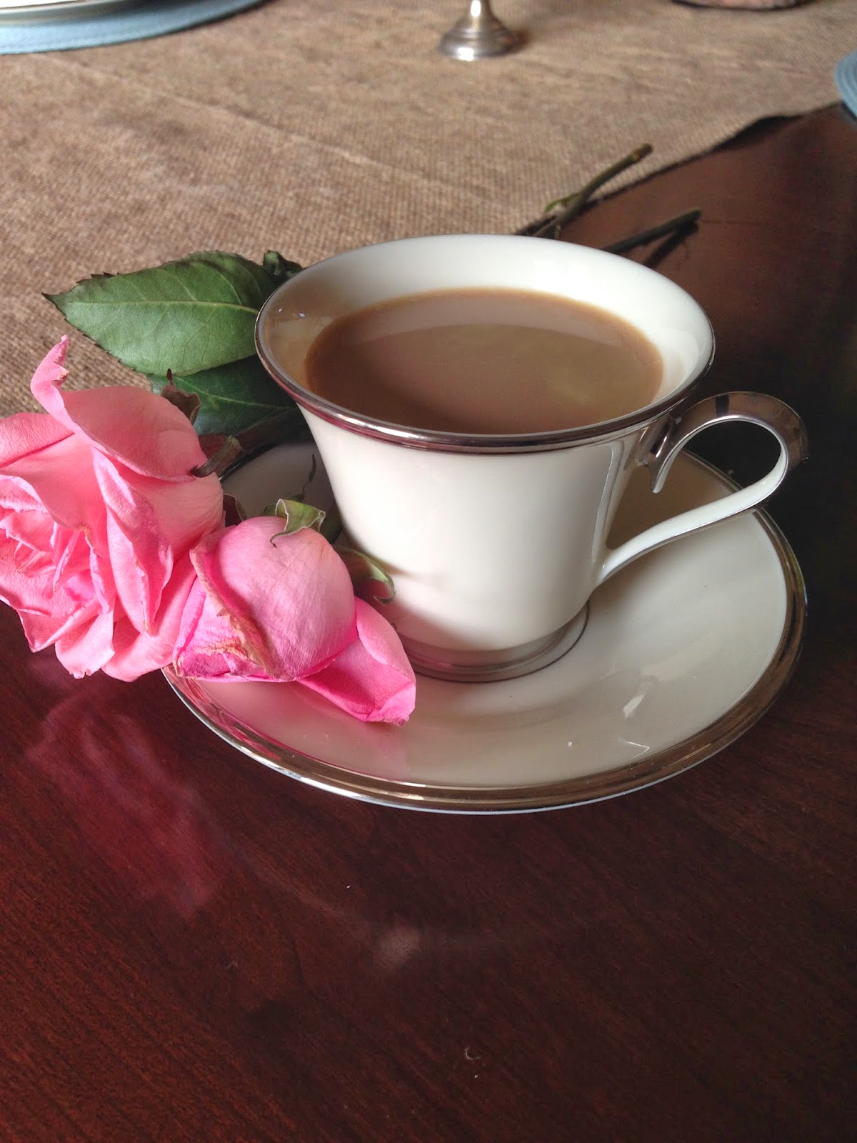 Чашечка кофе розовая