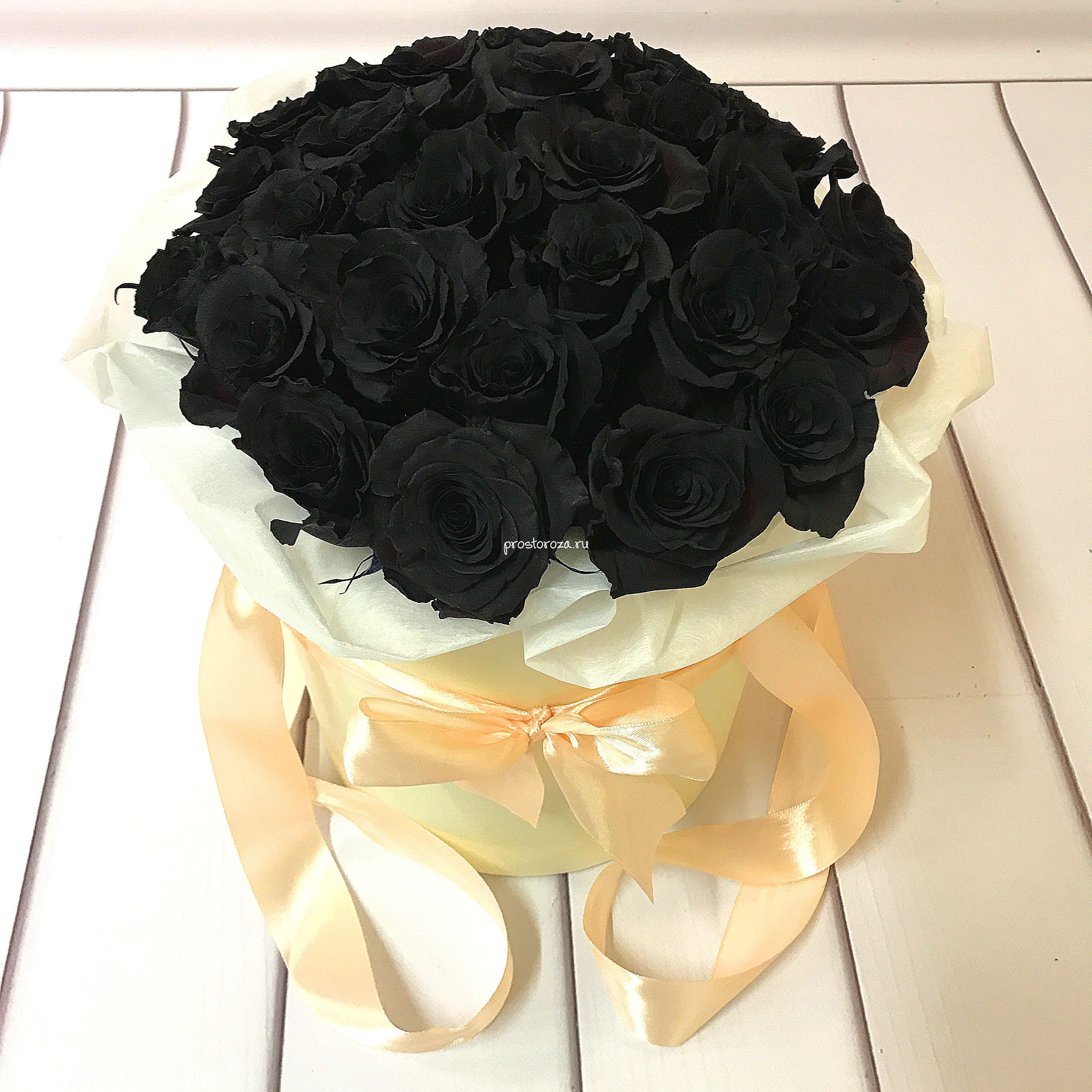 Большой букет черных роз