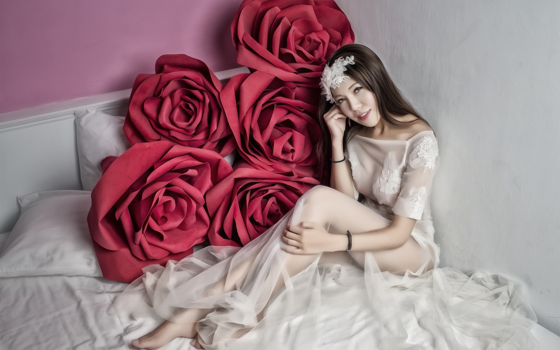 Красивые фото с девушкой и розами