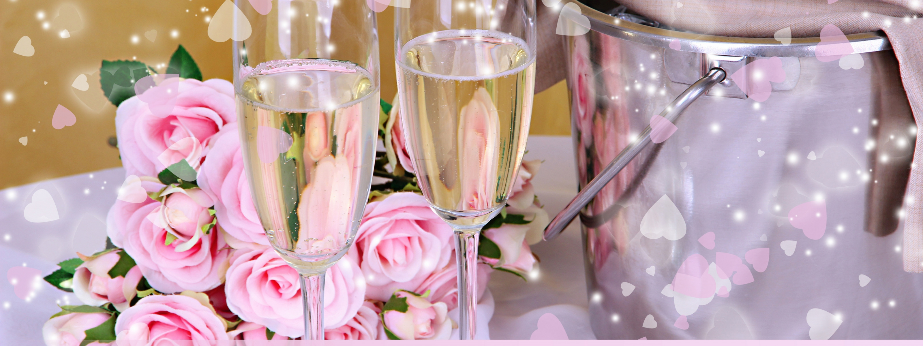 Сколько глав в шампанское и розы. Цветы и шампанское. Бокалы с шампанским и цветами. Бокалы для шампанского. Фужеры шампанское цветы.