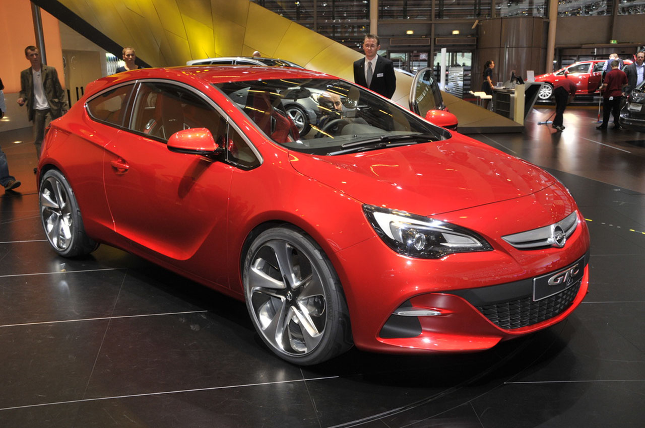 Опель джитиси. Opel Astra GTC. Opel Astra GTC 2010. Opel Astra GTC 2012 красная.