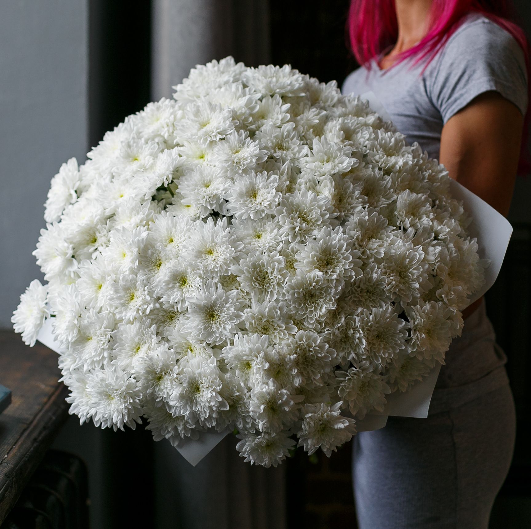 Букет 25 кустовых хризантем белых