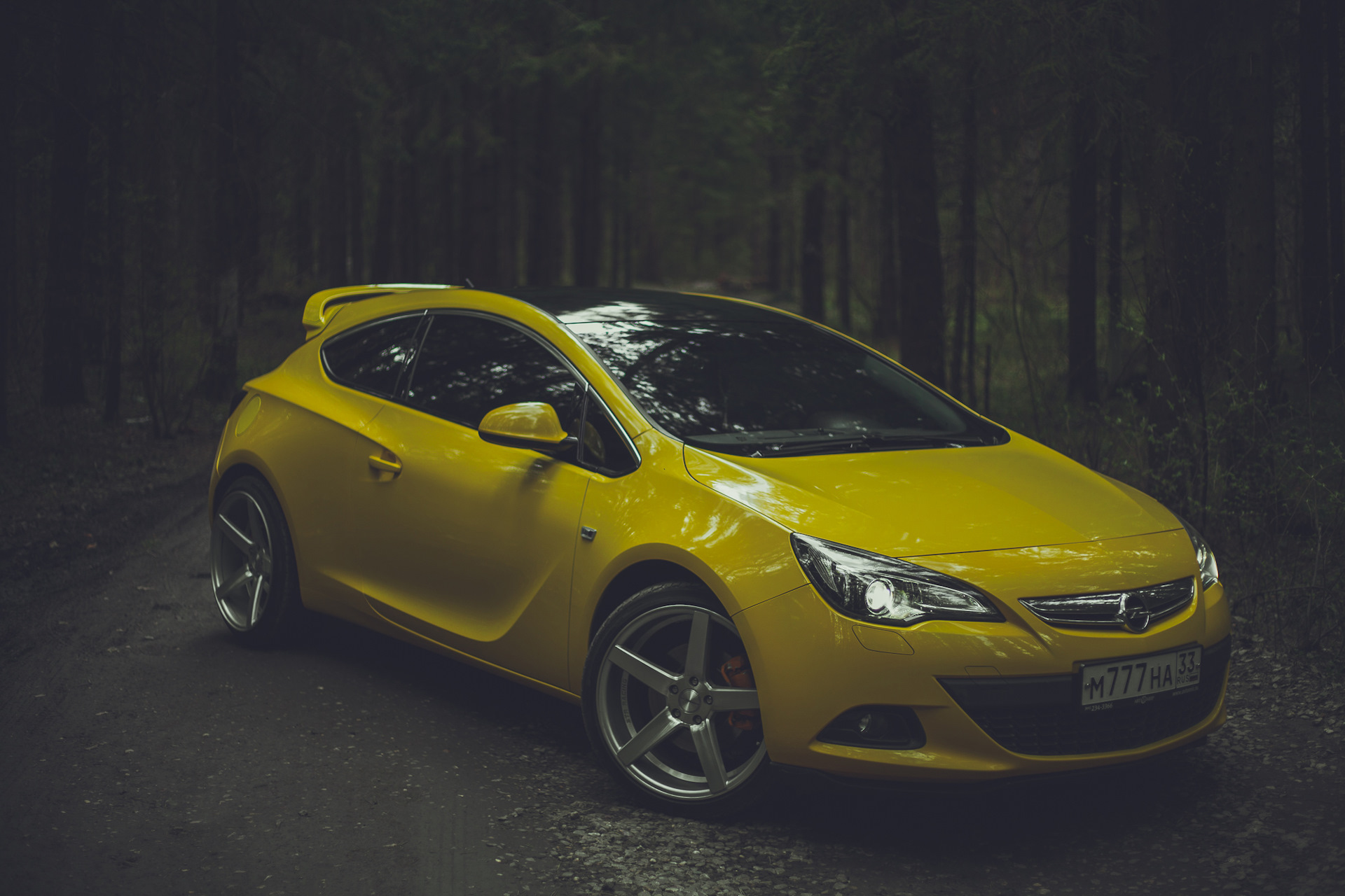 Опель джитиси. Opel Astra j GTC. Opel Astra GTC 2019. Opel Astra GTC Turbo. Opel Astra GTC 1.4.