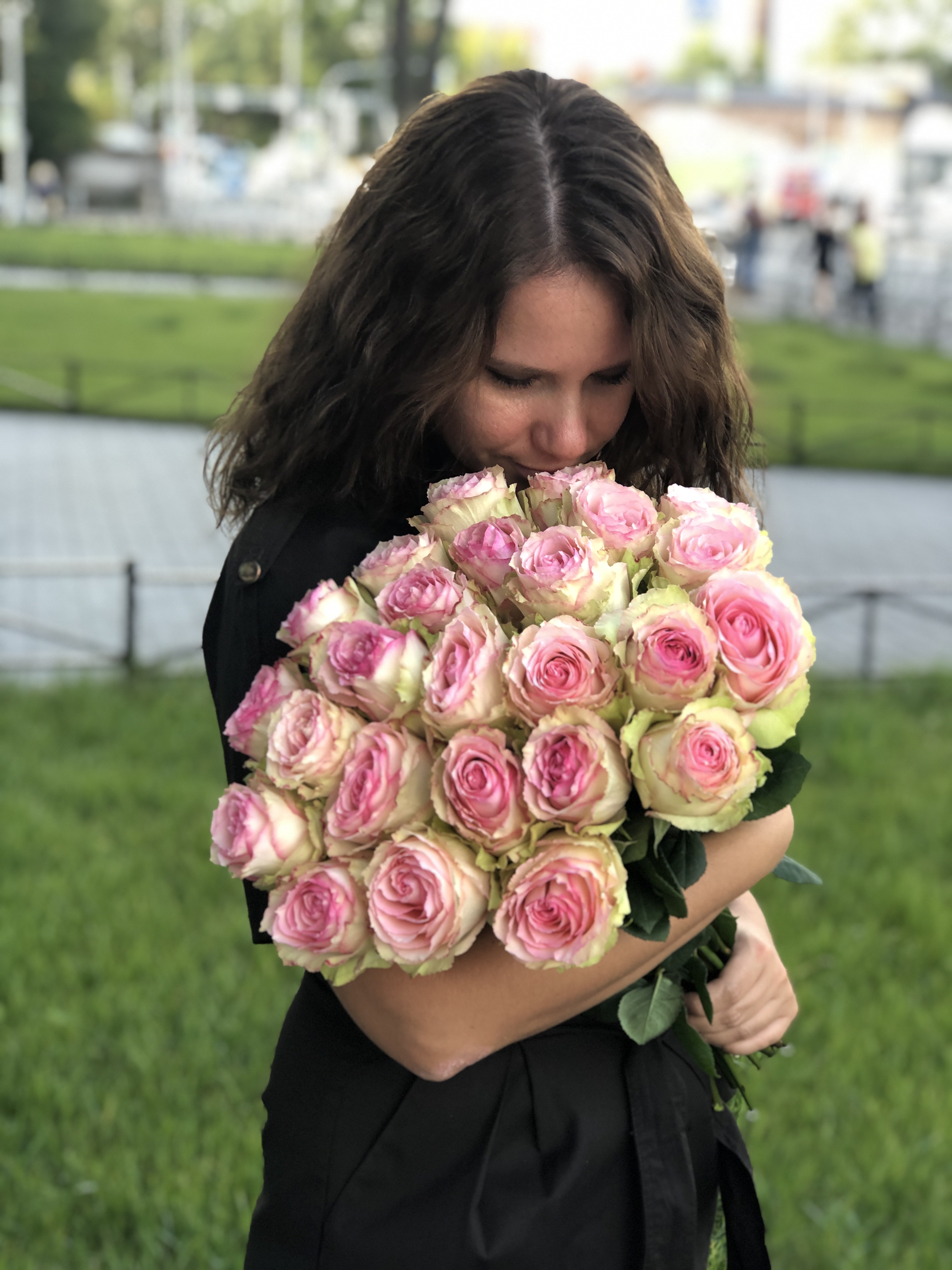 Как сделать фото с букетом роз