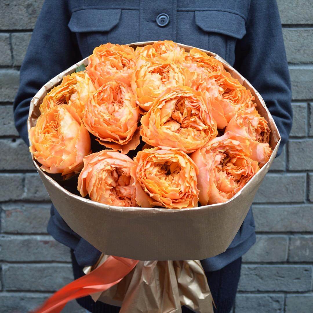 Оранжевая роза Каралуна