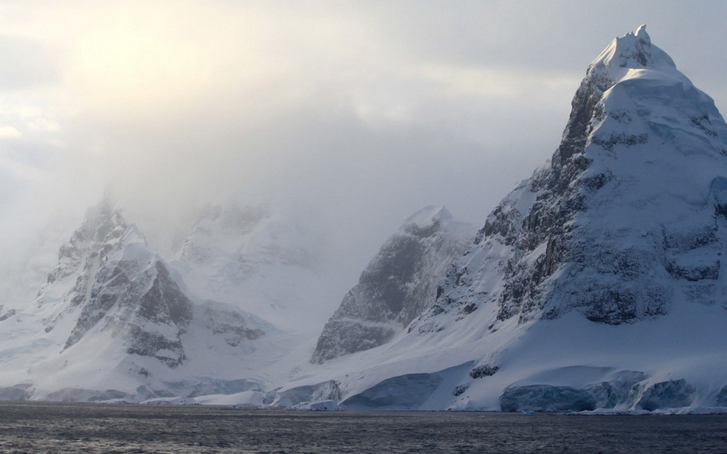 Горы Гамбурцева в Антарктиде