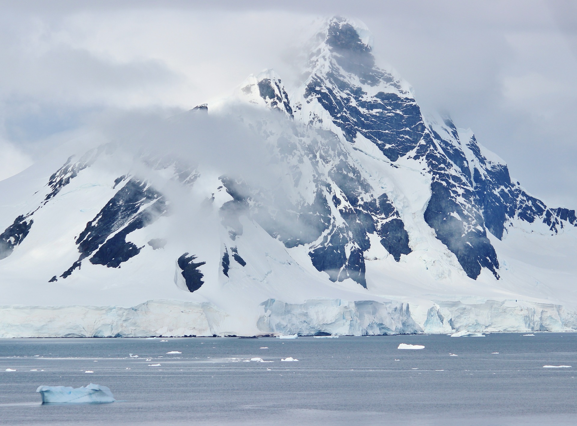 Горы Гамбурцева антарктические Альпы