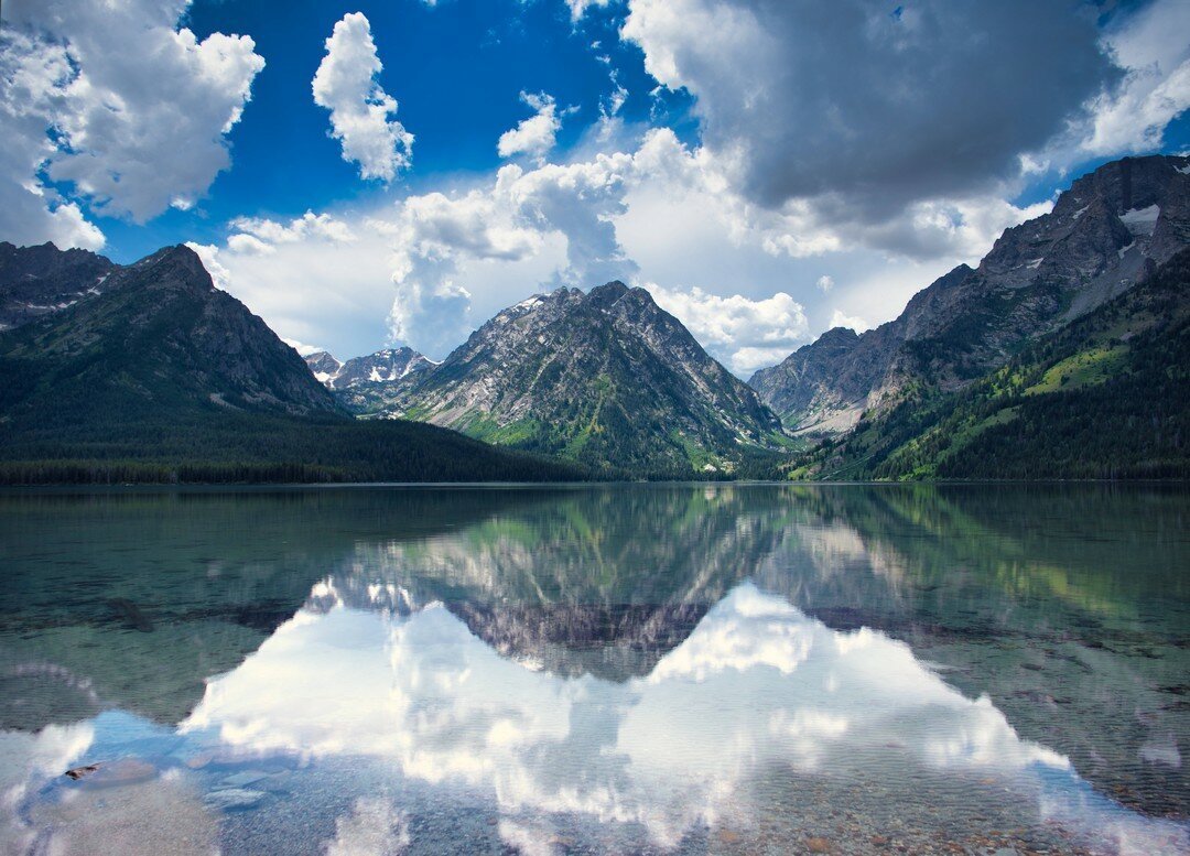 Красивые горы с водой
