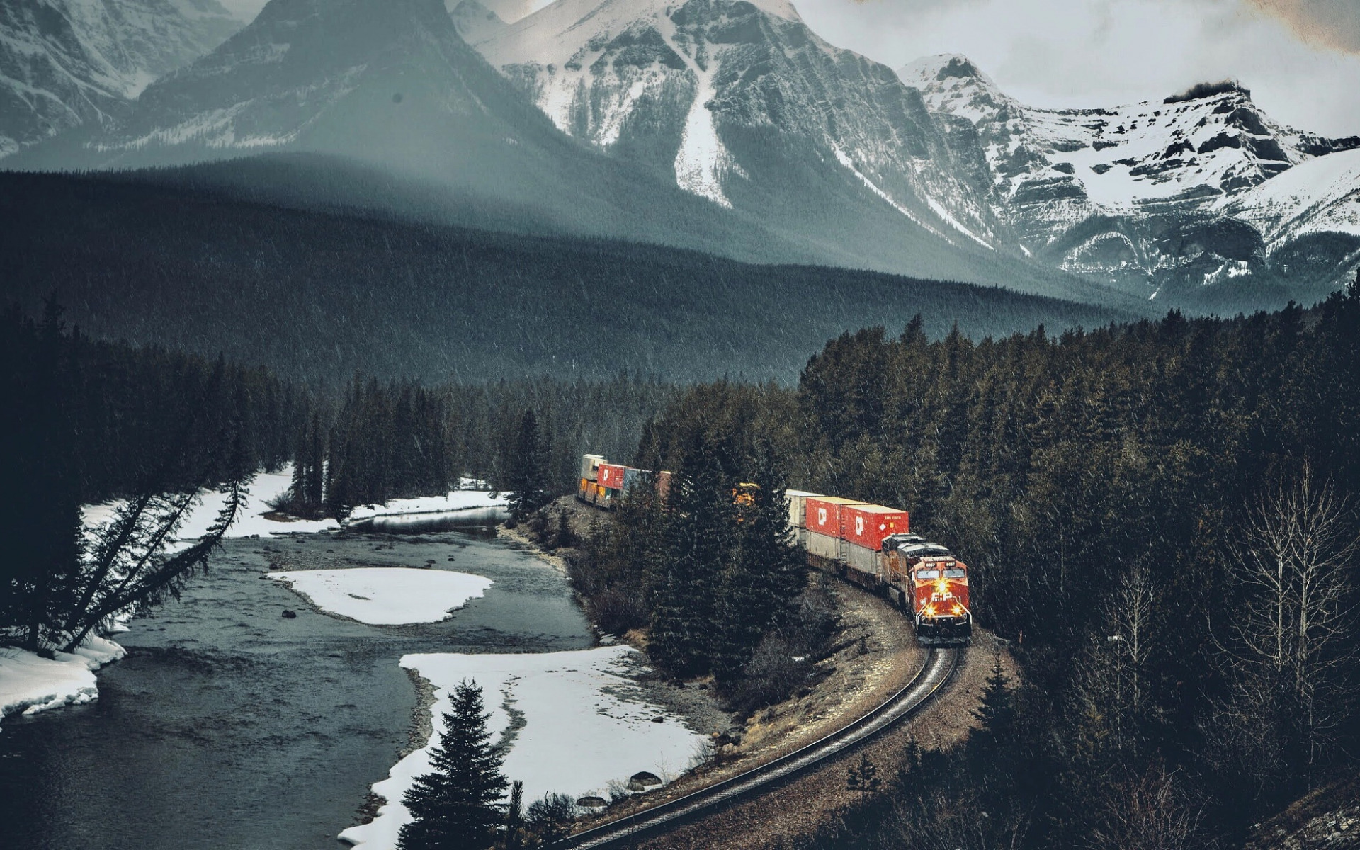 Горы и поезда