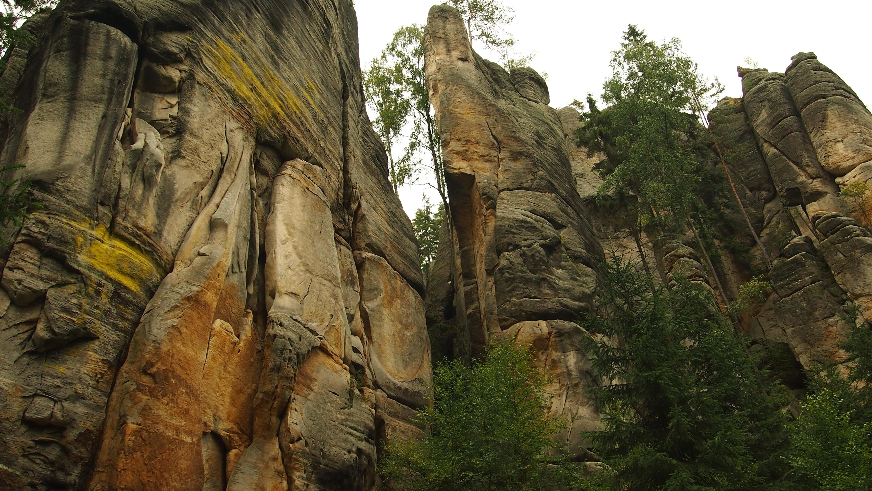 Поверхность скалы