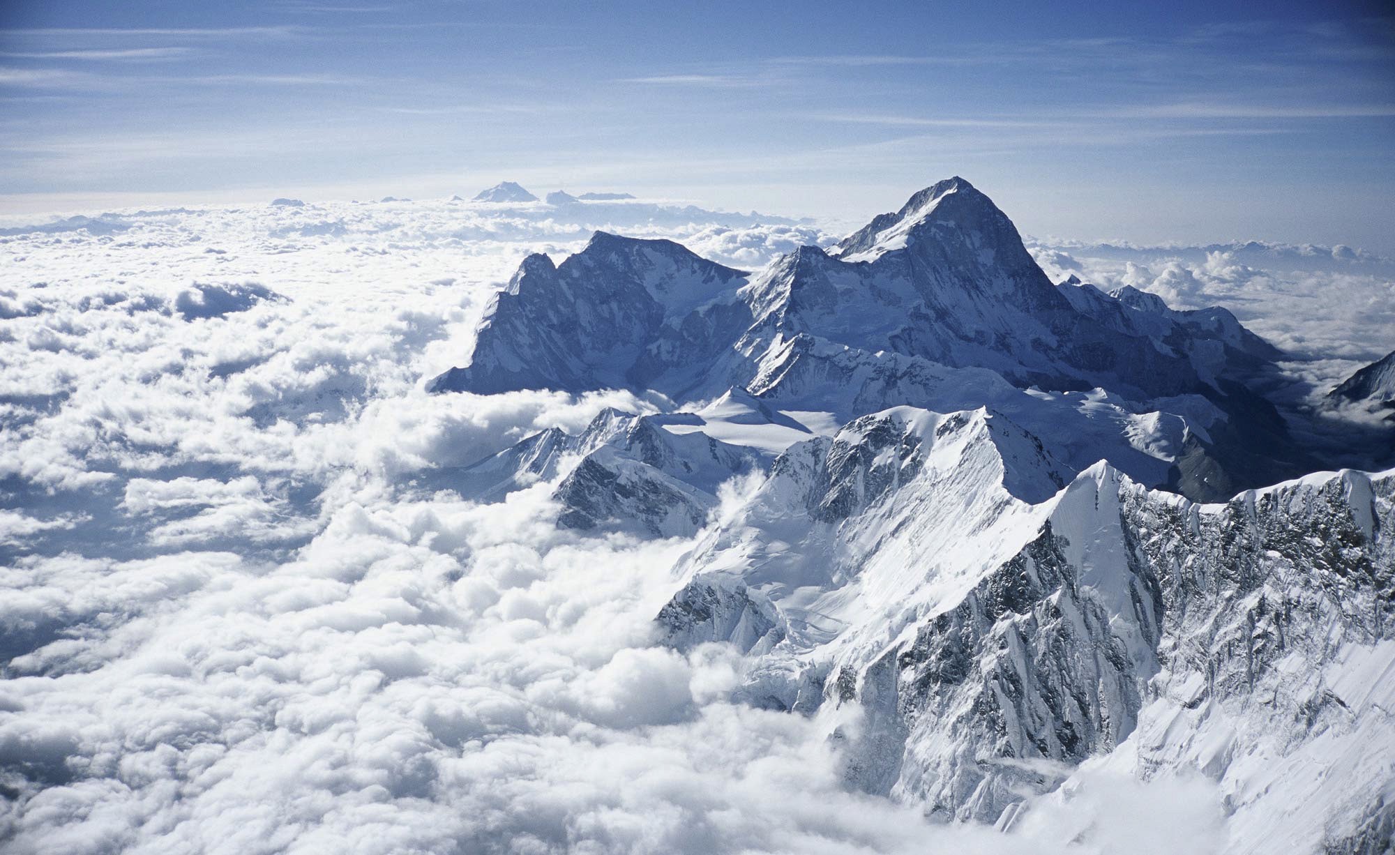 Покажи самые высокие горы. Горная вершина Джомолунгма (Эверест). Вершины: гора Джомолунгма (Эверест),. Гора Эверест 8848 м. Высота горы Джомолунгма.