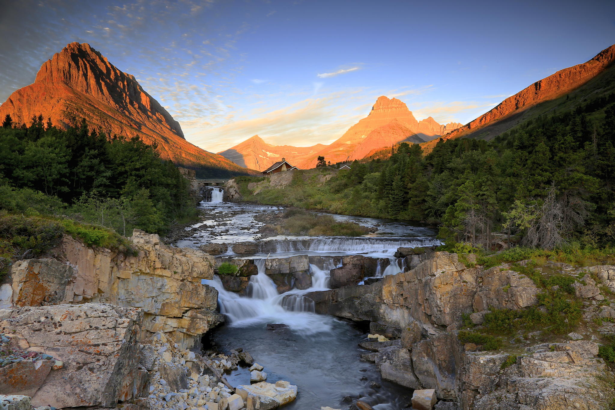 Водопады и горные реки