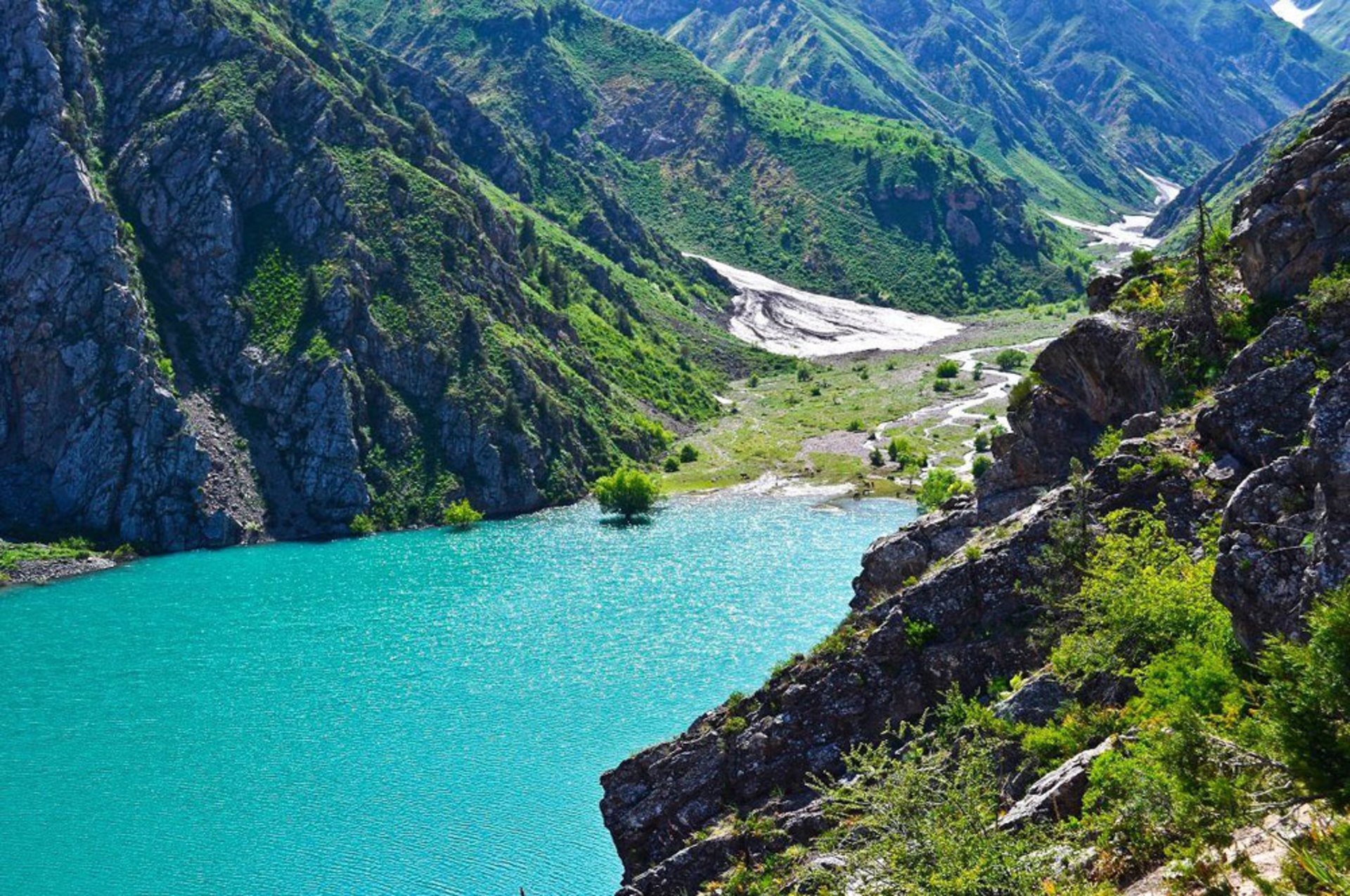 Урунгач озеро Узбекистан
