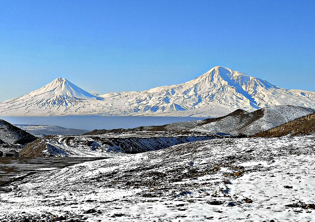 Гора Арарат вид из Турции