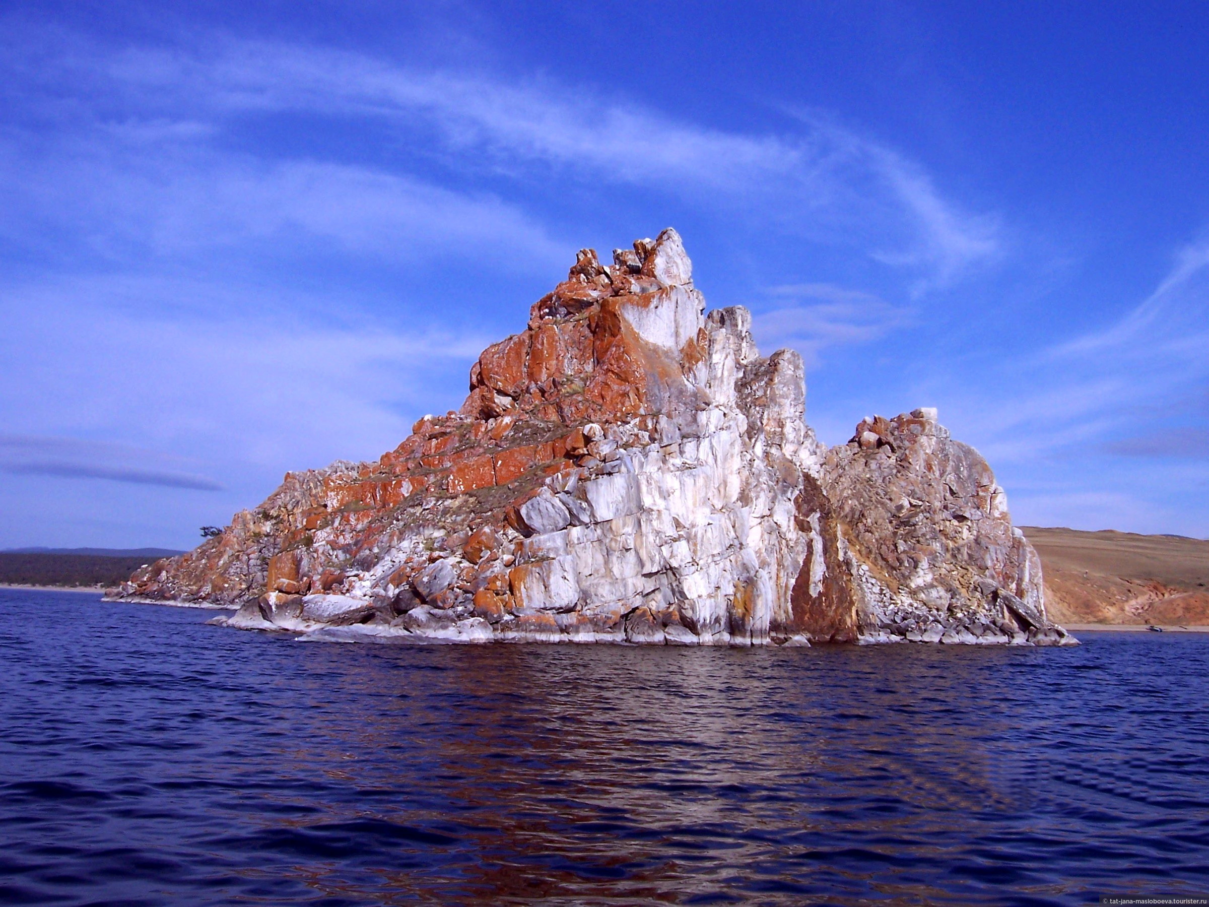 Озеро Байкал скала Шаманка