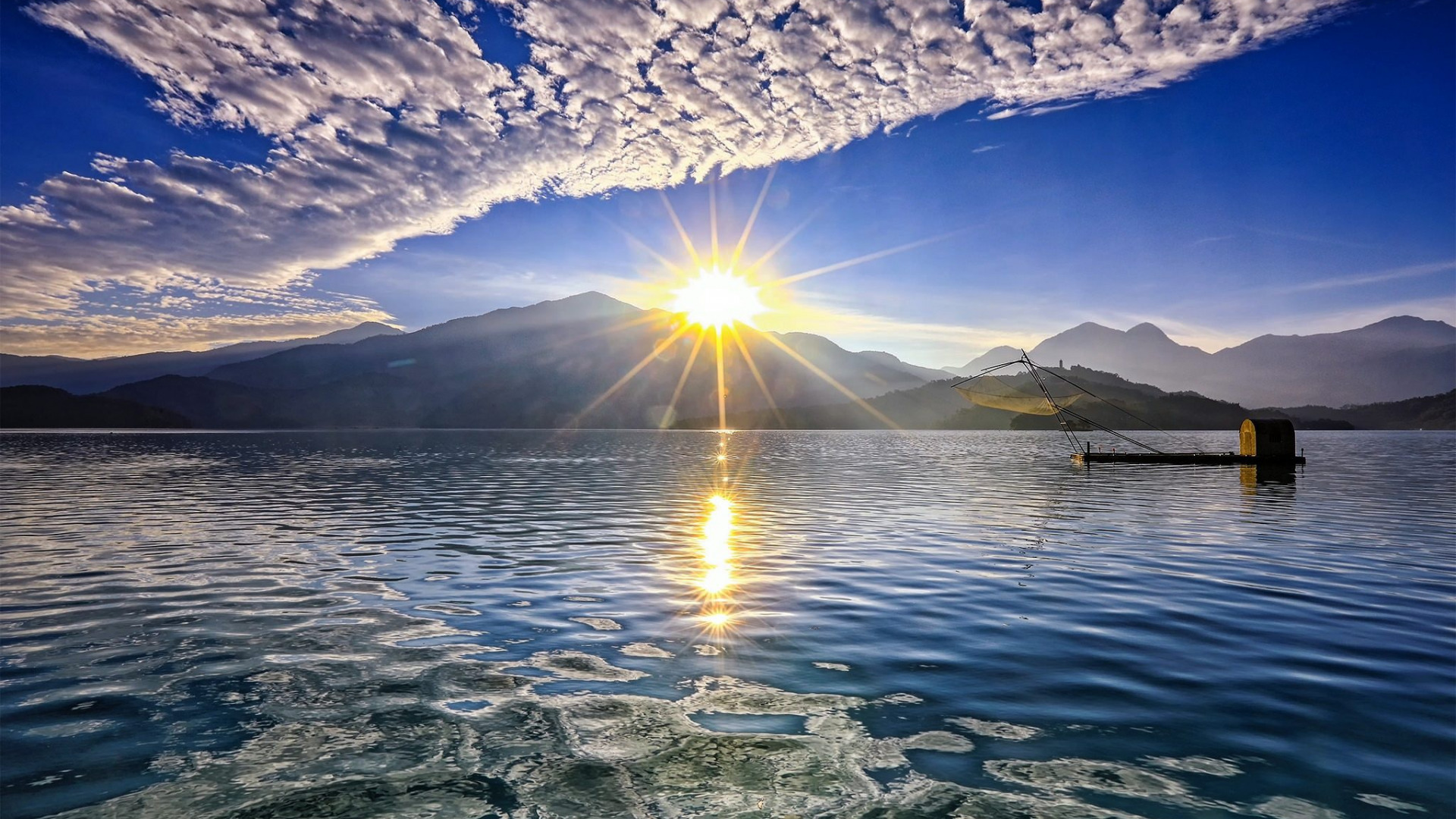 Озеро солнце