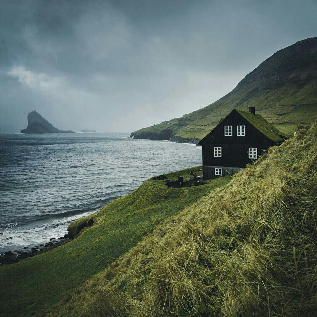 дом в горах на море