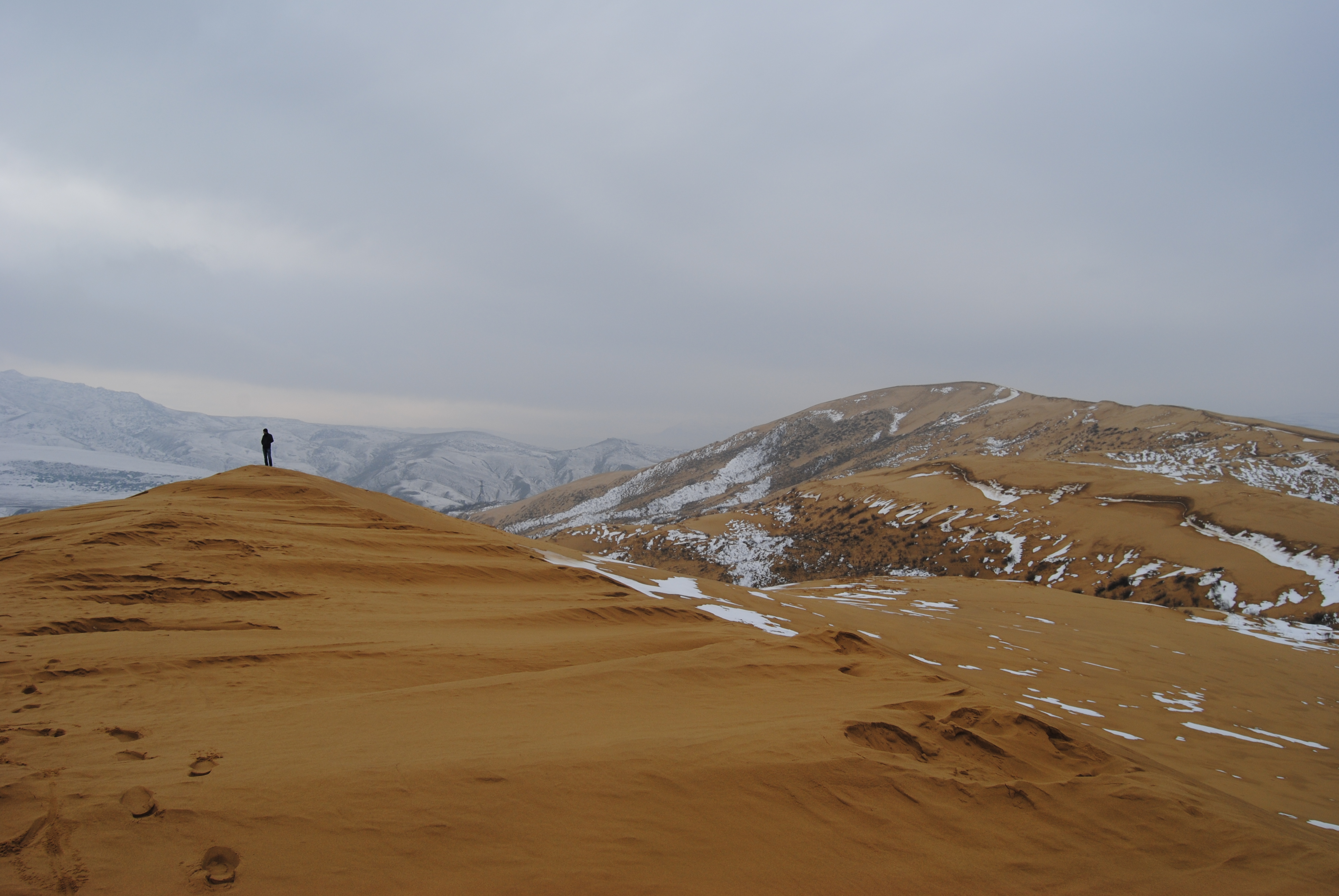 Песчаная гора в Дагестане Сарыкум