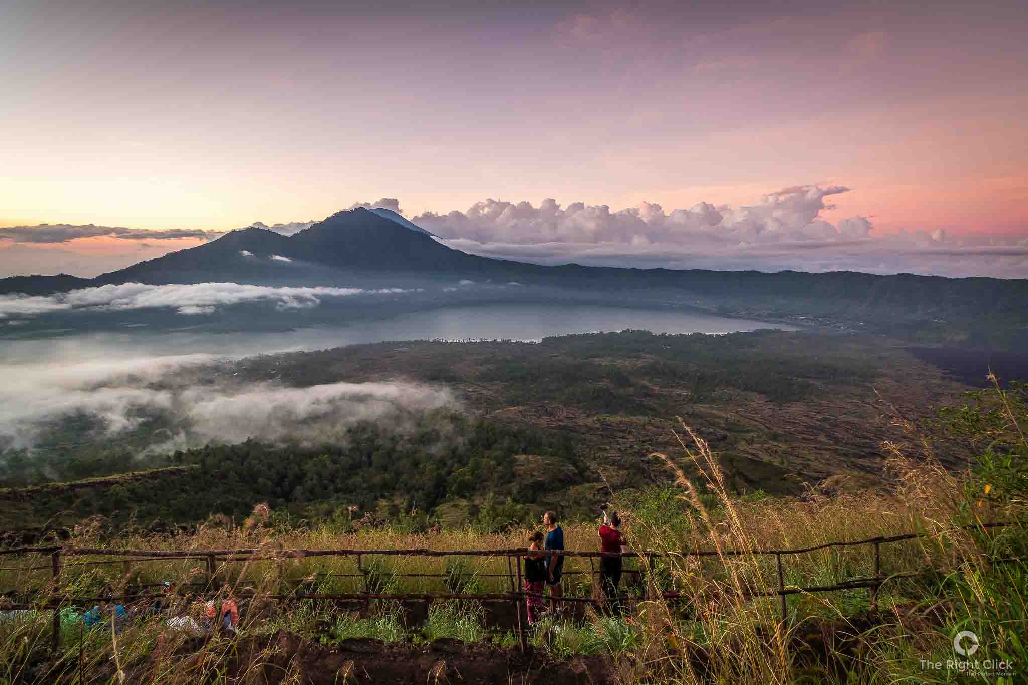 Батур бали. Гунунг Батур на Бали. Гора Агунг Бали. Вулкан Гунунг Батур. Гора Батур на Бали.