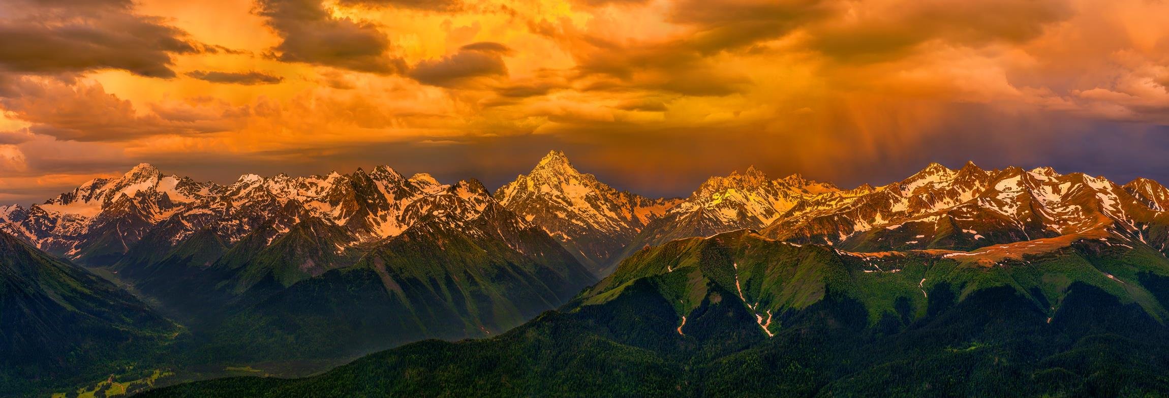 Кавказский хребет панорама