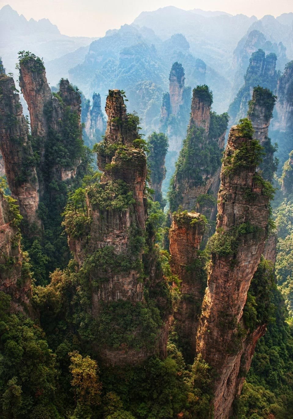 Фото висячие горы китай