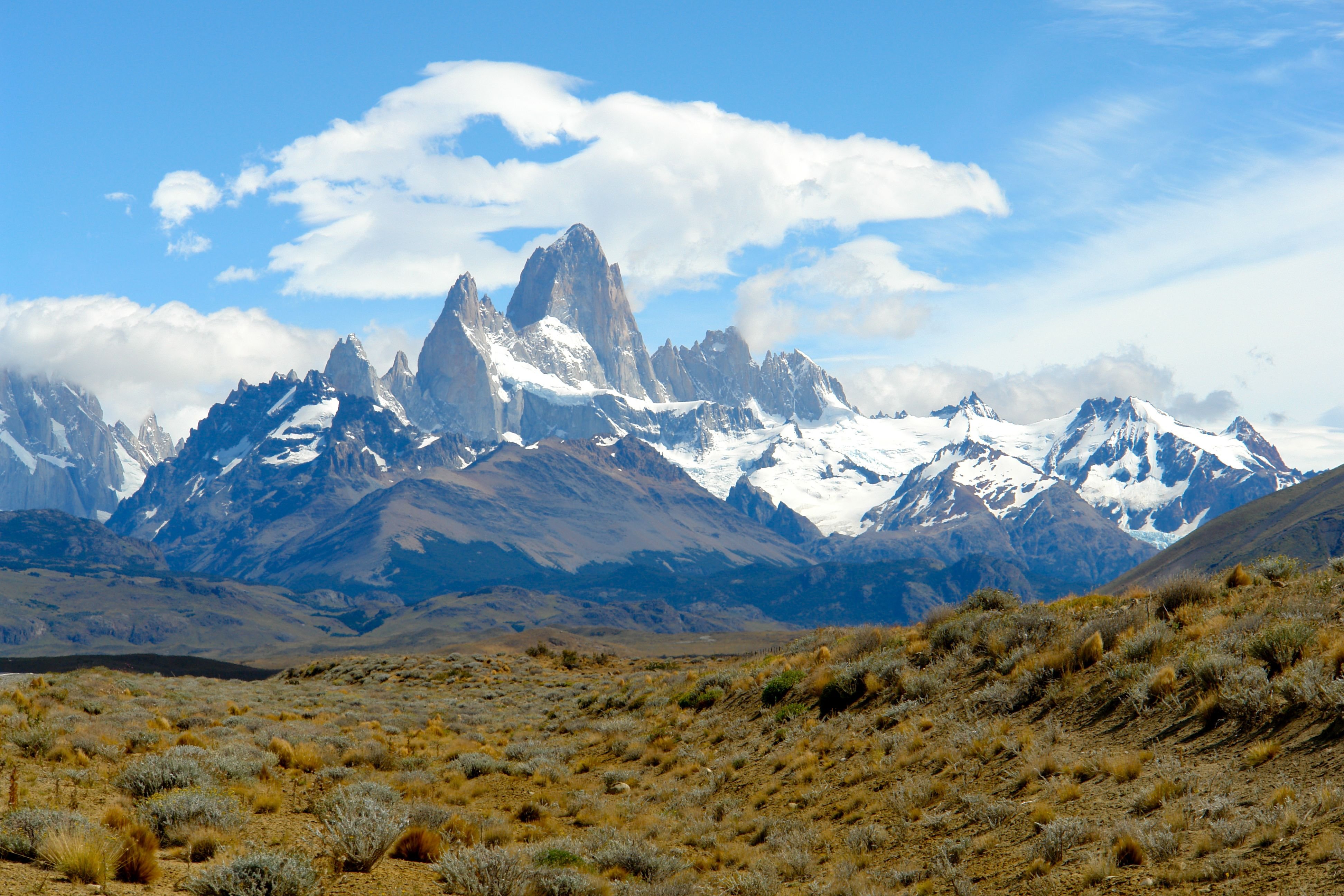 Высшая точка горной системы южной америки. Южная Америка Анды. Патагонские Кордильеры. Кордильеры Чили. Южная Америка горы Анды.