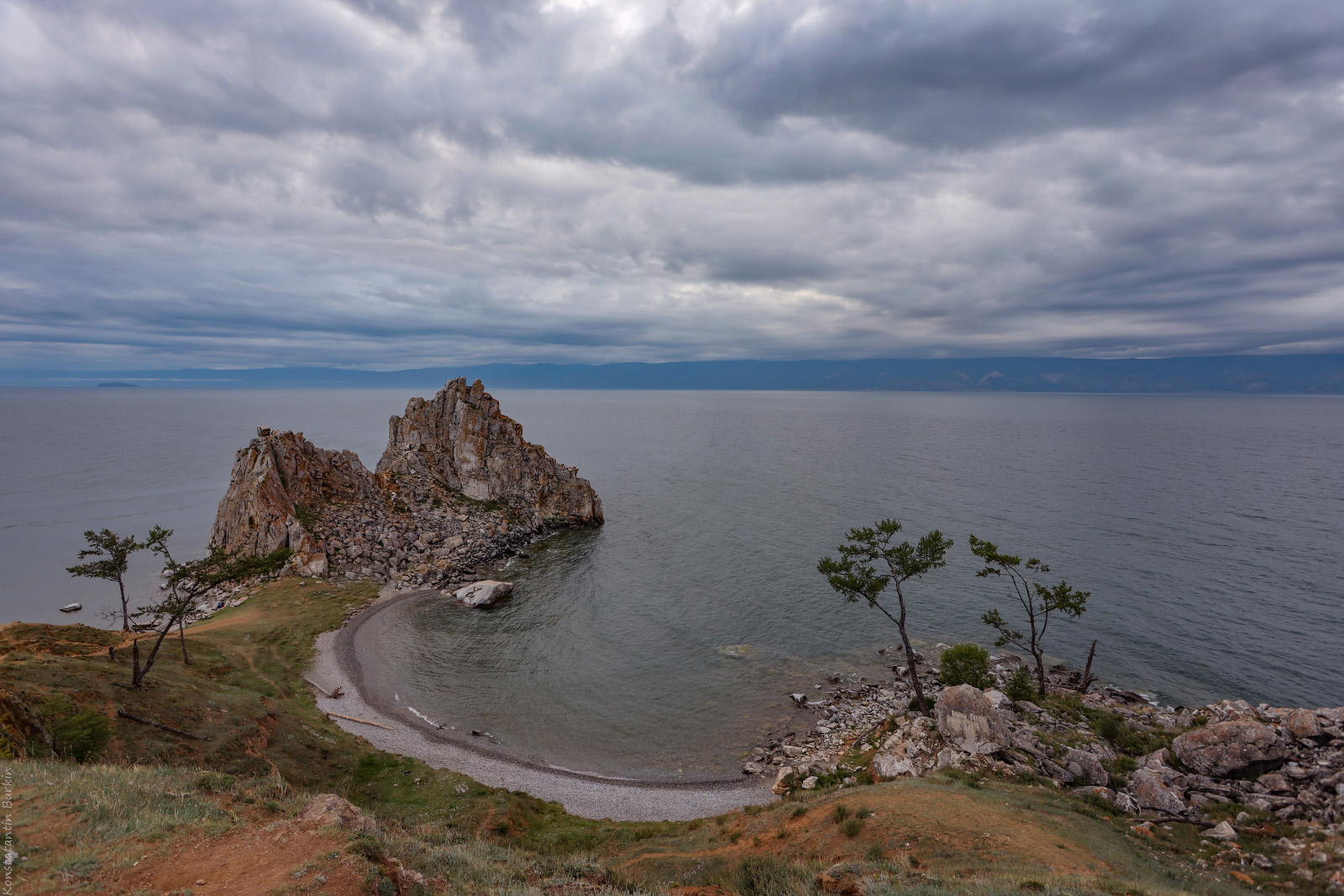 Скала хобот на Байкале