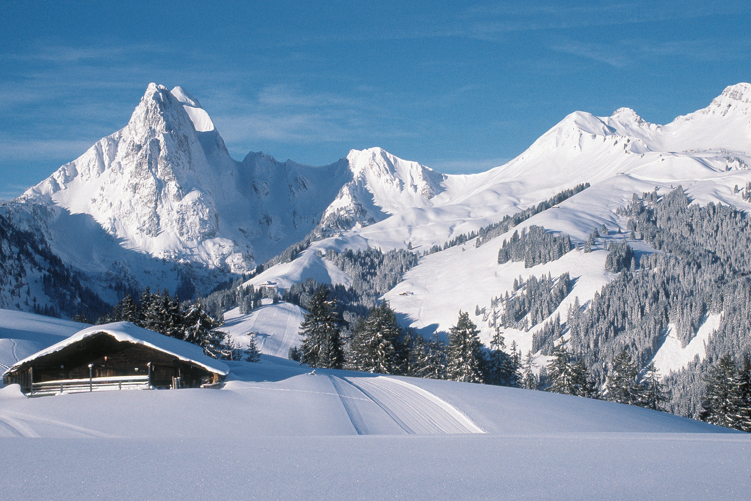 Швейцария горы Альпы горнолыжный курорт