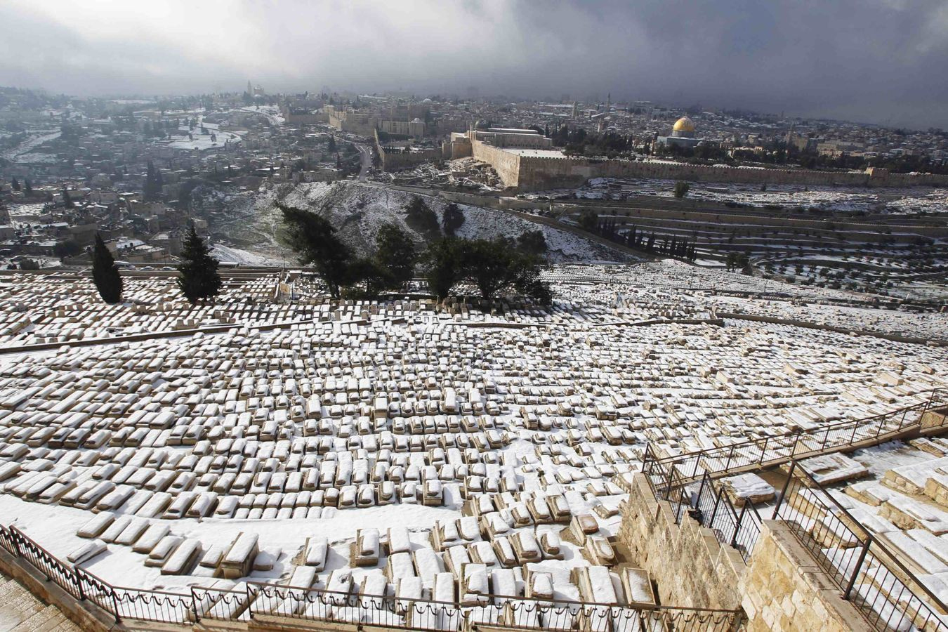 Еврейское кладбище на масличной горе Елеонская гора