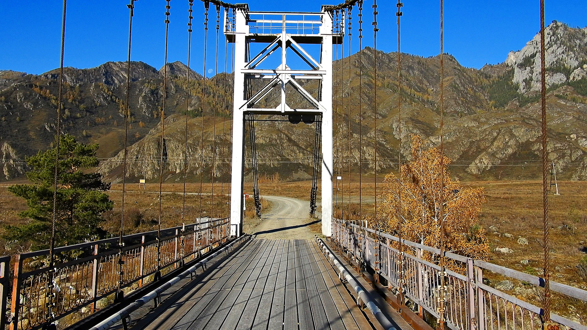 Ороктойский мост осень