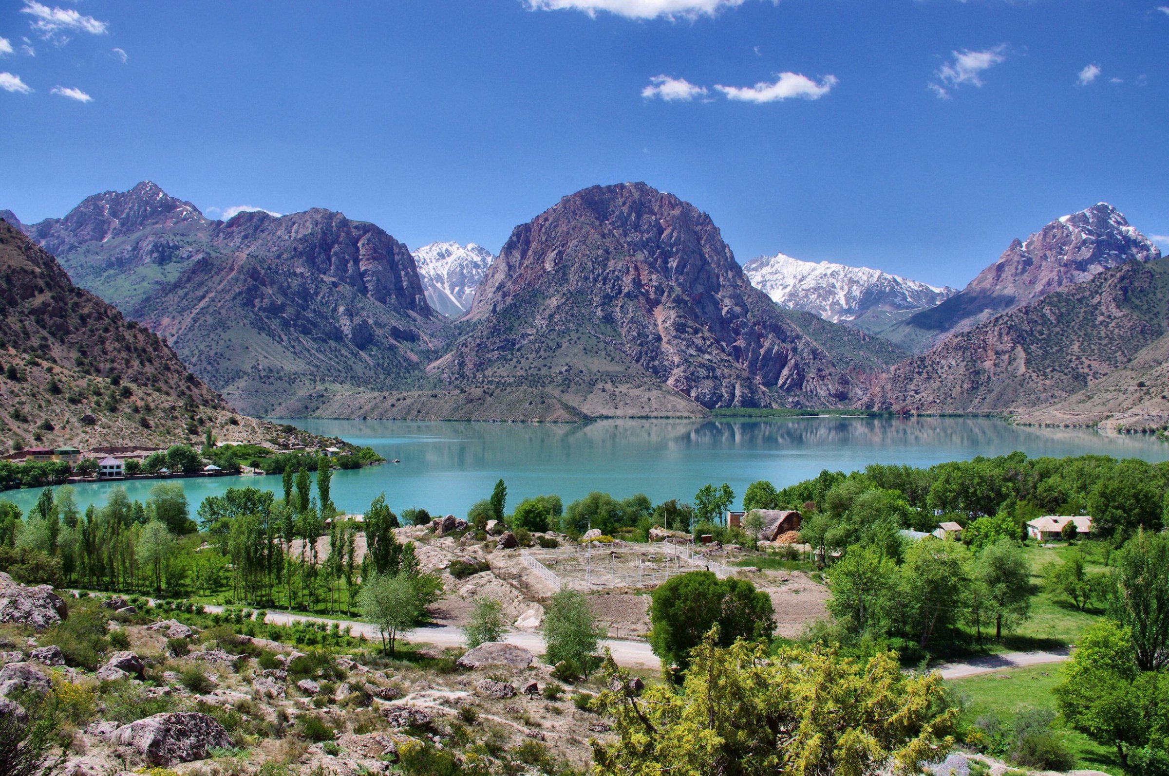 Таджикистан горы. Фанские горы озеро Искандеркуль. Фанские горы Узбекистан. Фанские горы Памир. Горное озеро Искандеркуль Таджикистан.
