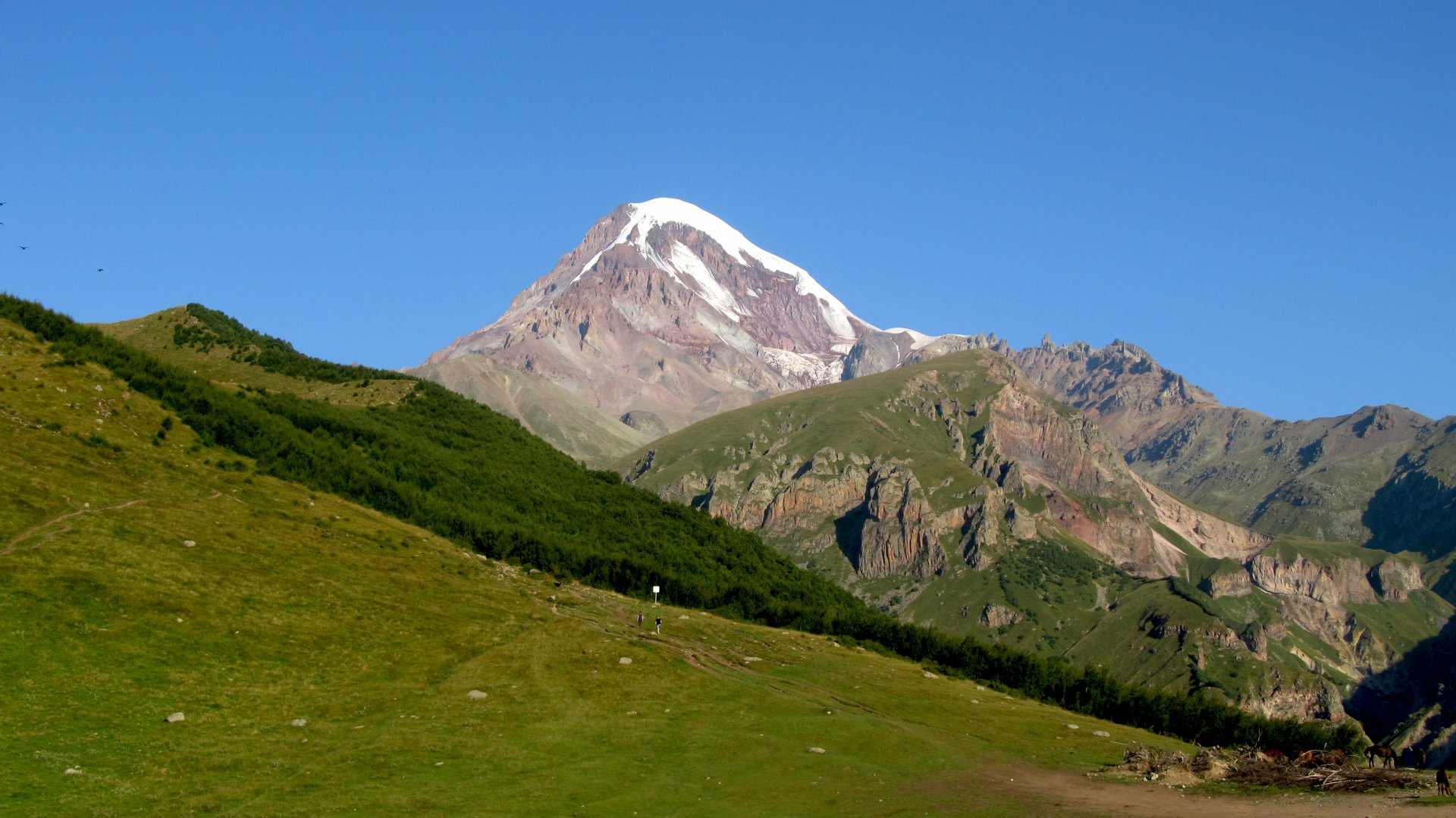 Гора Казбек в Ингушетии