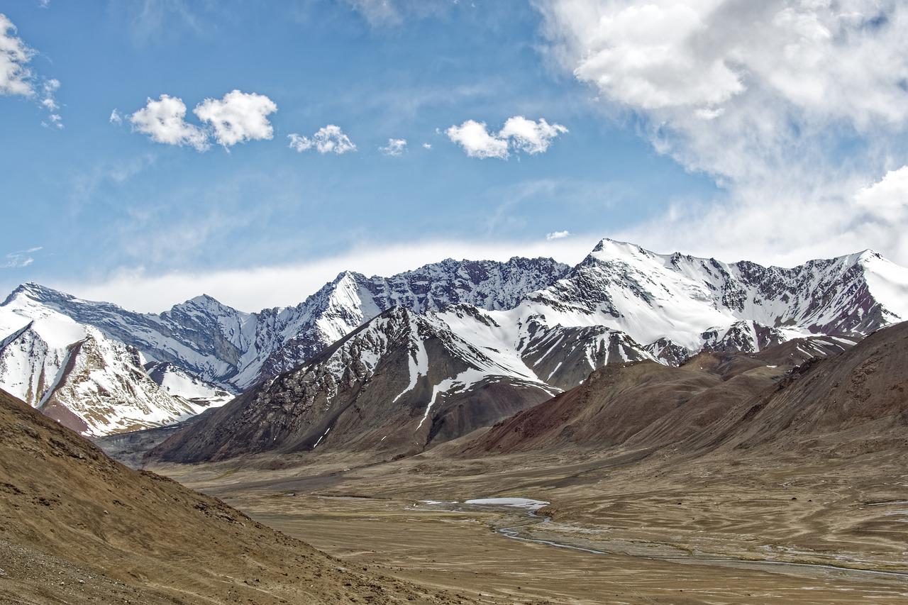 Памирские горе. Памир горы. Плоскогорье Памира. Южный Памир горы. Памирские горы в Таджикистане.