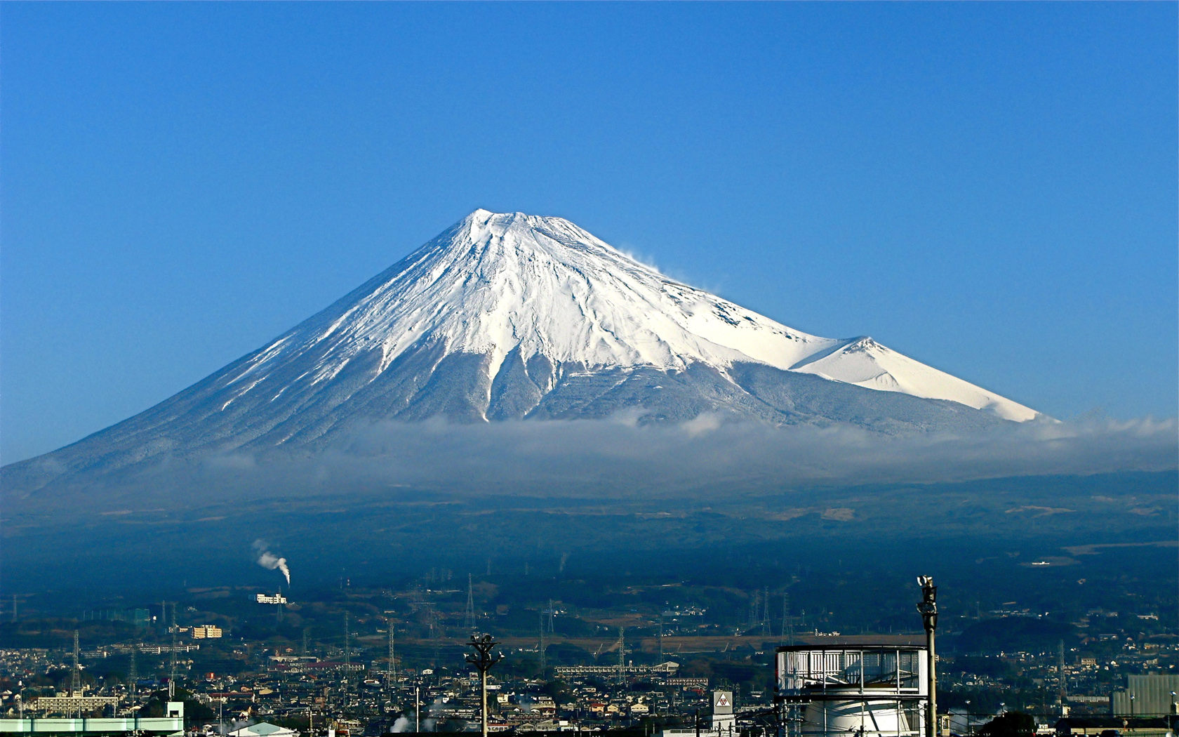 Гора Японии Фудзияма извержение