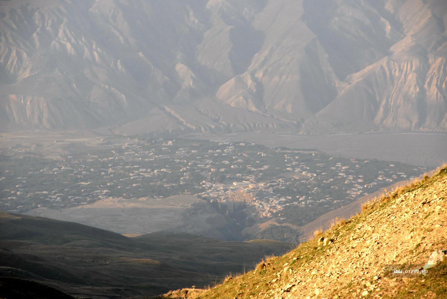 Горы Кавказа Дагестан с цветами Шалбуз Даг