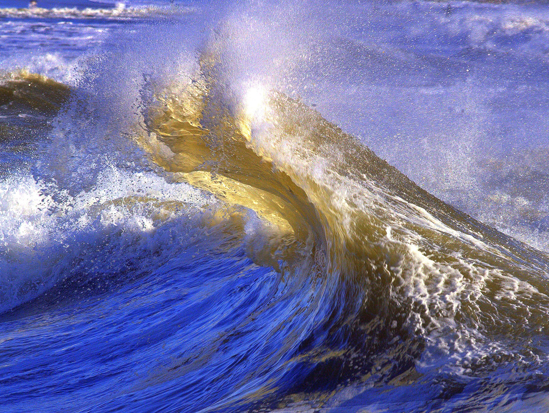 Волна какое море. Море, волны. Всплеск волны. Обои волны. Речная волна.