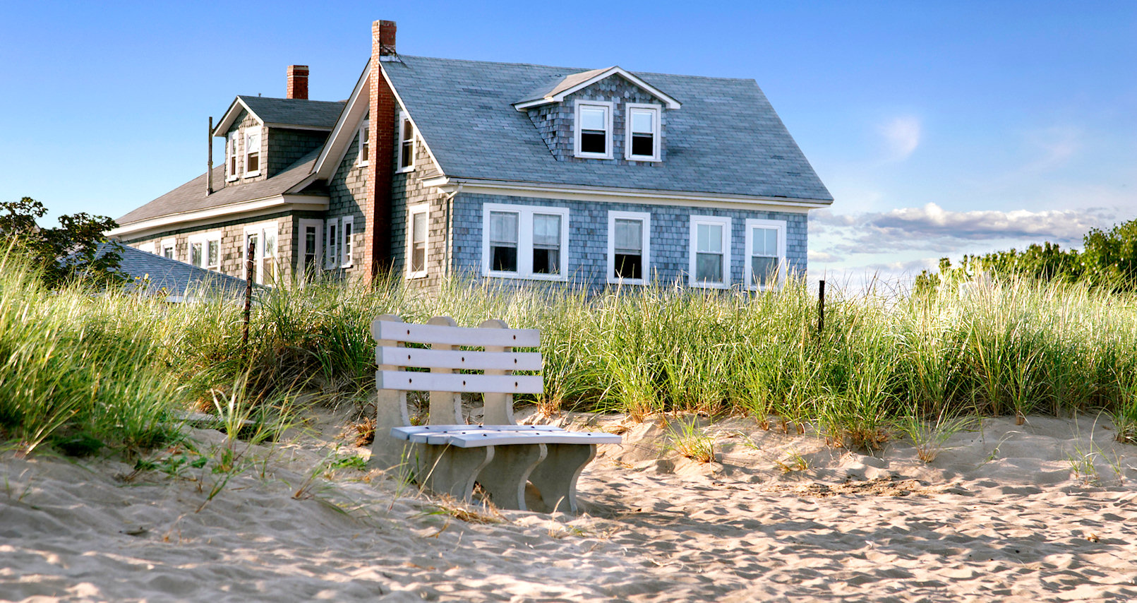 Фото дом у берега моря