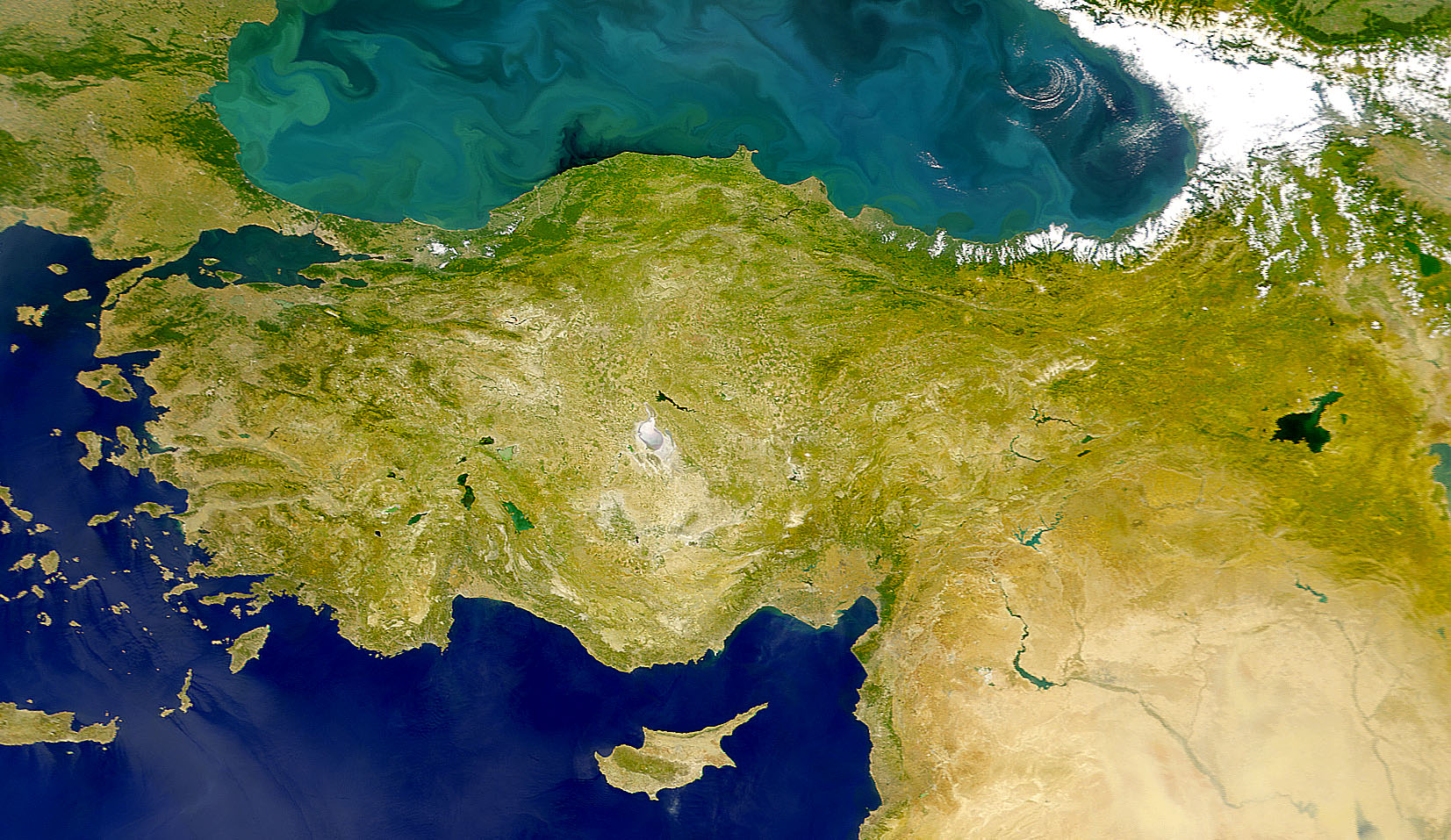 Средиземное море с космоса