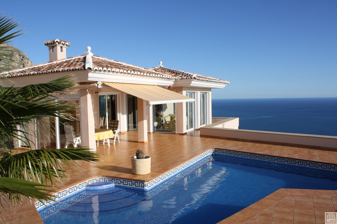 Дом в испании на берегу