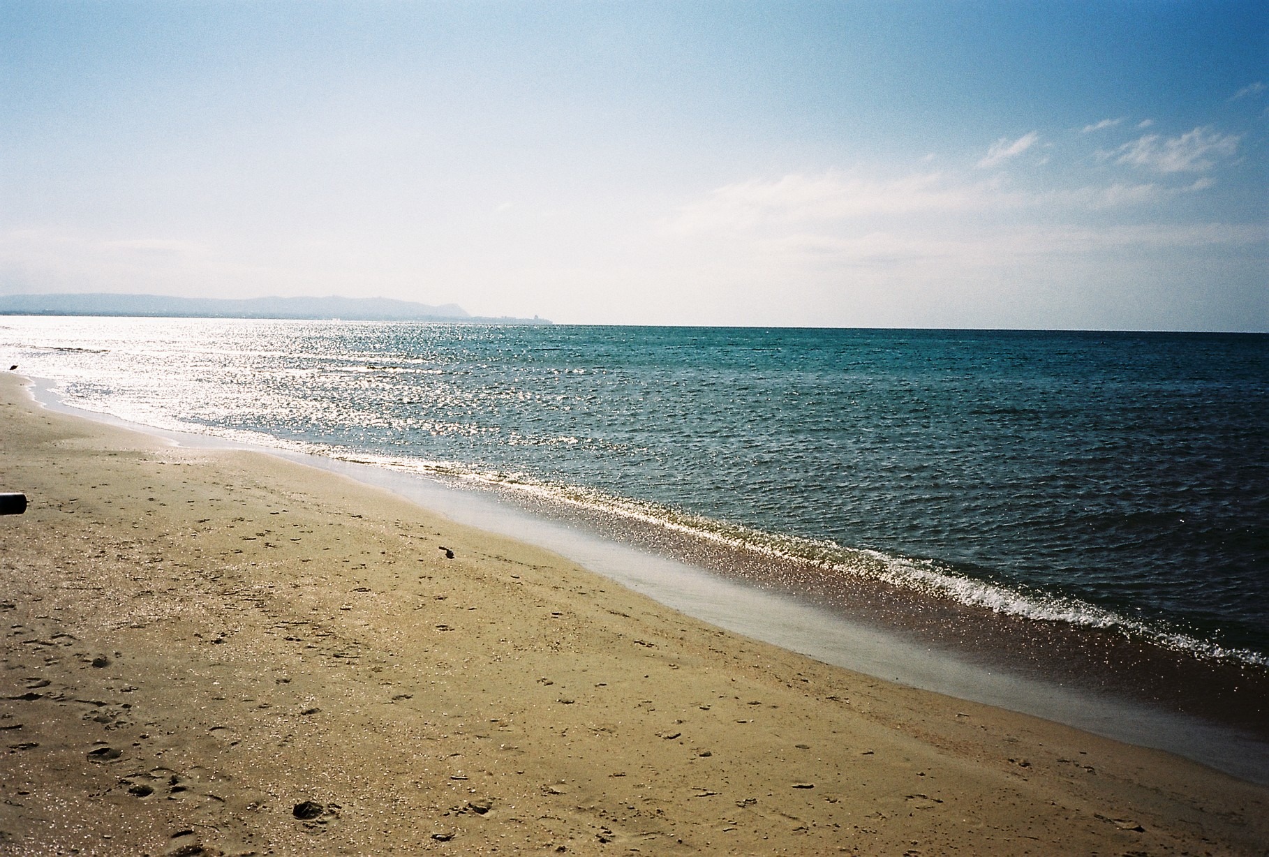 Фото пляжа и моря без людей